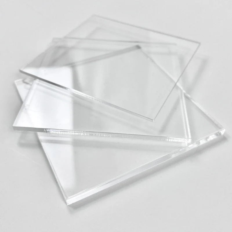 Pourquoi la feuille de polycarbonate dure est-elle plus avantageuse que les matériaux de construction traditionnels?