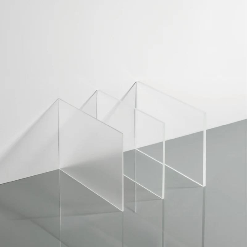Feuille de polycarbonate antistatique transparente